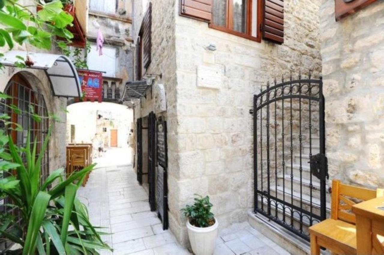 Apartment Capo Family & Capo Studio -Old Town-Parking Apartment